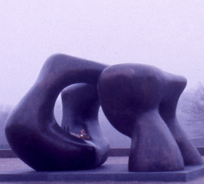 Image of Henry Moore sculpture at SUNY Purchase